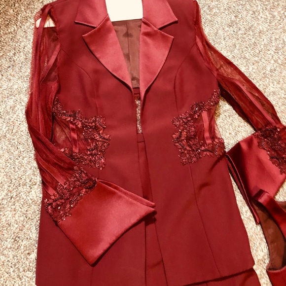 Used set of 3 pieces lady suit size 38 - Picture 8 of 16